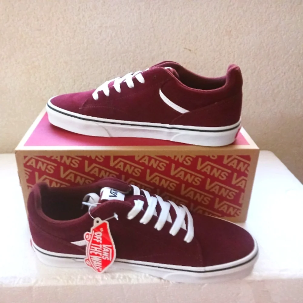 Vans - Picture 4 of 4